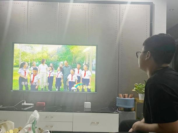 机车车辆学院组织全体新生观看2022年《开学第一课》3.jpg