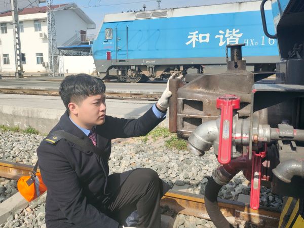 机车20T5程皓舰.jpg